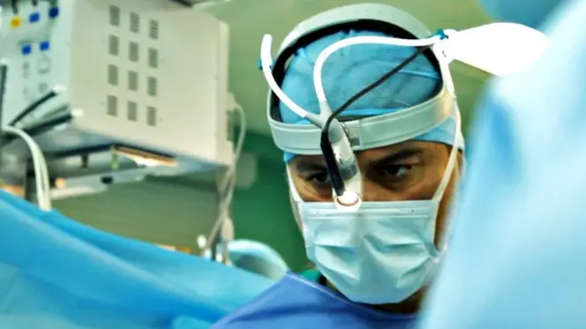 Паоло Маккиарини стал знаменитостью после первых операций по пересадке синтетической трахеи