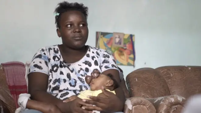 Emeriane Pemba et son bébé