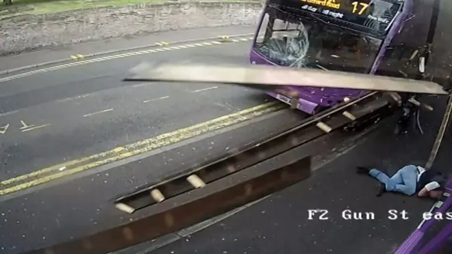 автобус і чоловік