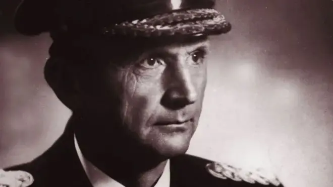 Karl Dönitz (1891-1980) yabaye umukuru w'igihugu c'Ubudagi mu misi 23 