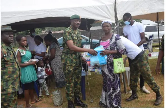 Ndịagha na ndị obodo Afara-Ukwu