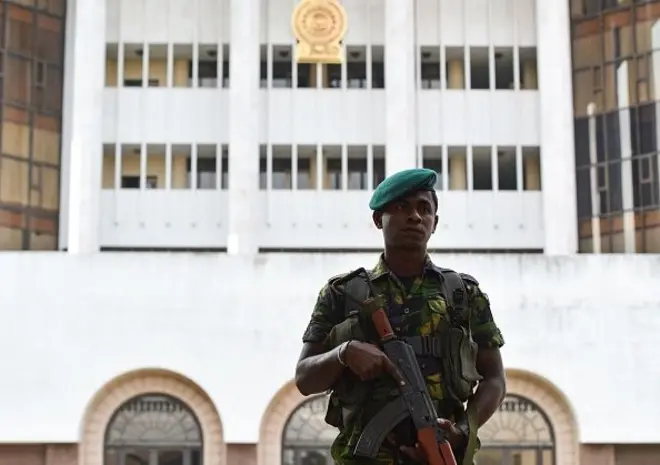 "මාර්ගගත ක්‍රමවල සුරක්ෂිතතාව පිළිබඳ පනත් කෙටුම්පත" සංශෝධන කිරීමට රජය තීරණය කර ඇතැයි නීතිපතිවරයා විසින් අද (ඔක්.18 වැනිදා) ශ්‍රේෂ්ඨාධිකරණයට දැනුම් දෙනු ලැබීය.