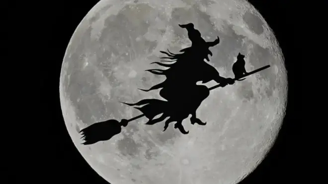 Ajẹ to n fi igbalẹ fo loju ofurufu