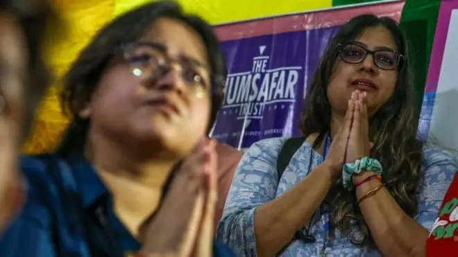 ఎల్‌జీబీటీక్యూ ప్రతినిధులు