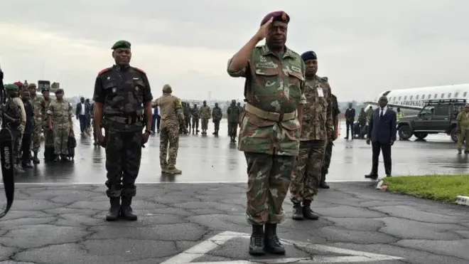 Umugaba w'ingabo za Africa y'Epfo General Rudzani Maphwanya kuwa kane yakiriwe i Goma