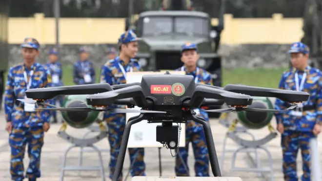 Drone quân sự