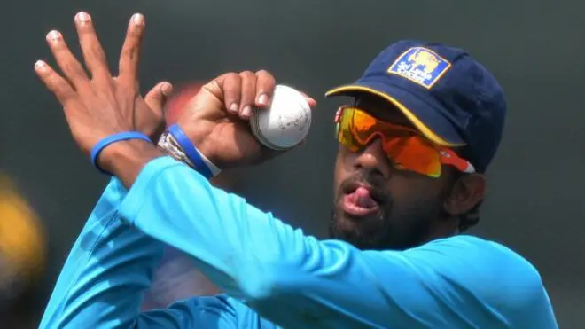 මාස 3කට විදෙස් ගමන් තහනම් වුයේ ඇයි?