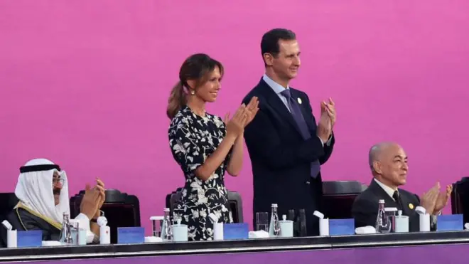 Beşar ve Esma Esad yan yana
