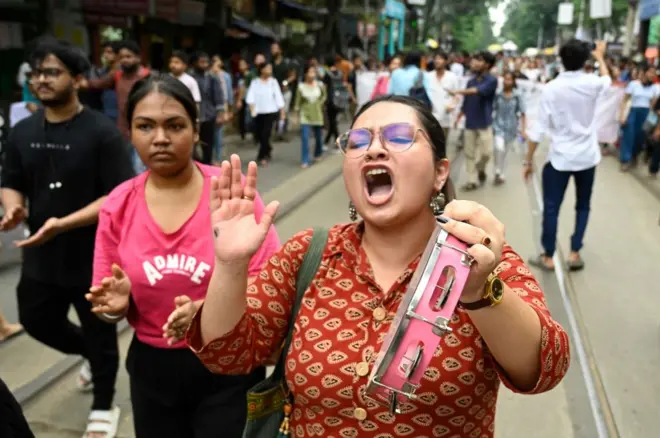 कोलकाता मामले को लेकर विरोध प्रदर्शन