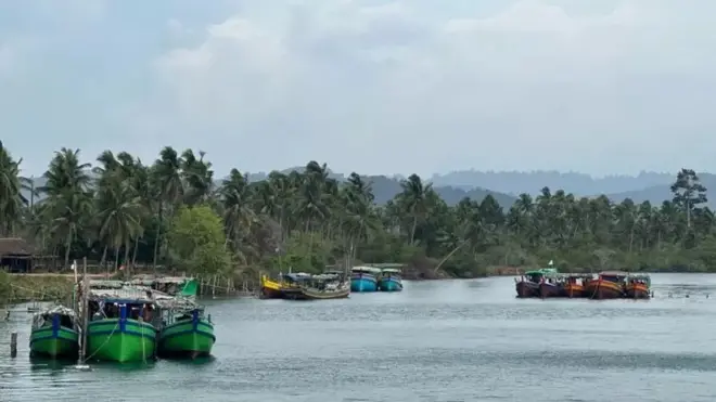 رخائن کا ساحل