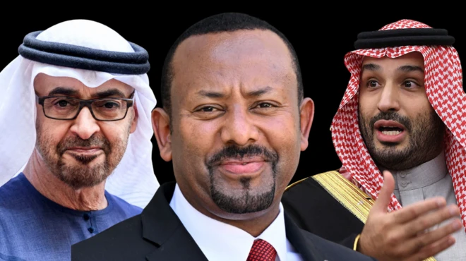 Pirezidantii UAE Sheek Mohaammad Bin Zayiid Al Naahiyaan (bitaa), Ministira Muummee Itoophiyaa Abiy Ahimad (gidduu) fi Ilma Mootii Sa'udii Mohaammad Bin Salmaan (mirga)