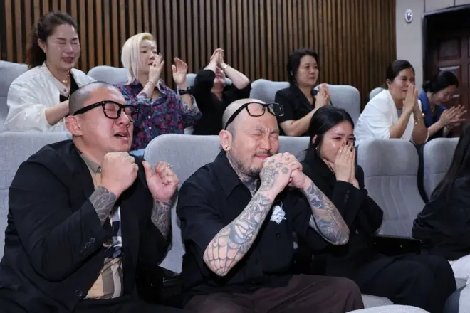 λ¬Έμ μ¬λ² λ³Ένμ κ°κ²° μμμ μ£Όλ¨Ήμ μ₯κ³ κΈ°λ»νλ νν¬μ΄μ€νΈλ€