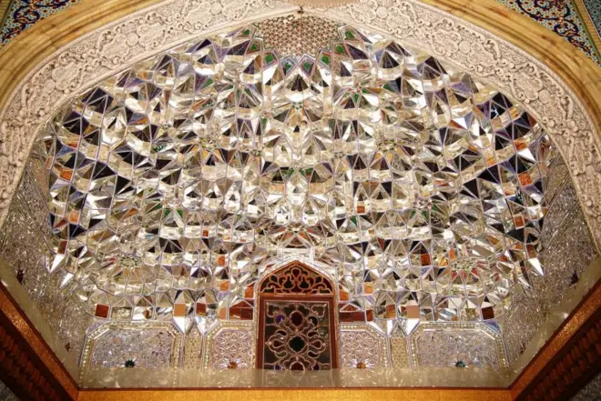 آینه‌کاری