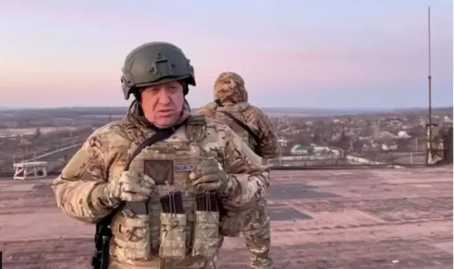 Yevgeny Prigozhin, umukuru wa Wagner, ariko ashikiriza ijambo muri Bakhmut muri videwo yasohowe ku wa 03 Ntwarante 