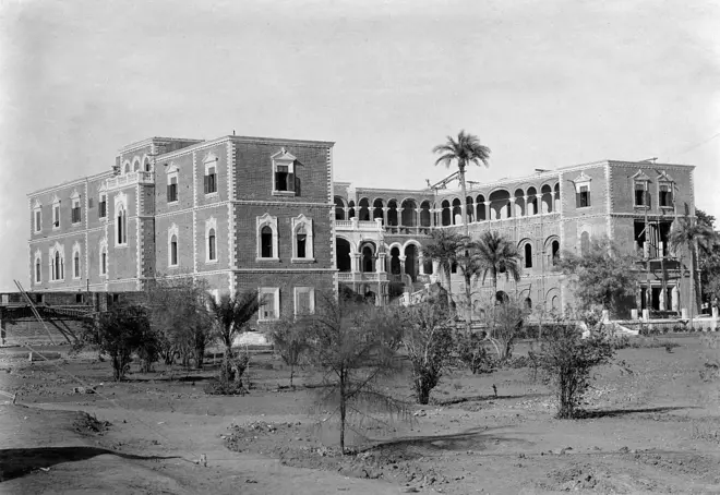 القصر الرئاسي، ملكية قديمة تعود إلى أولشتاين بيلد