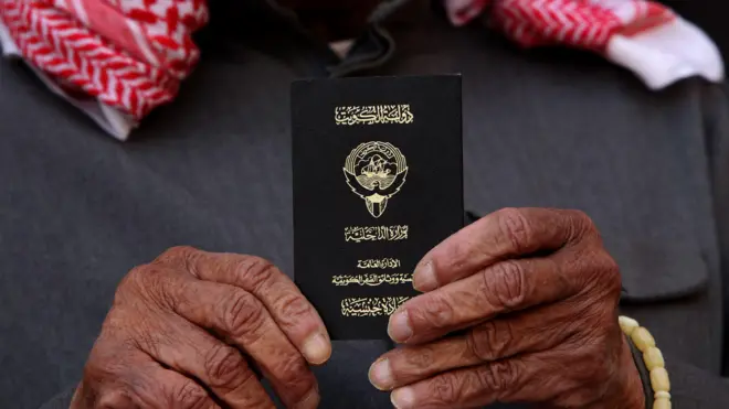 السوريون ما بين آمال وآلام بعد عام من سقوط الأسد