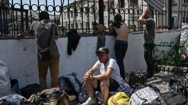 أكثر من 50 شخصاً أصيبوا في غارة روسية على سجن في منطقة زاباروجيا بحسب ما ذكر مسؤولون محليون 
