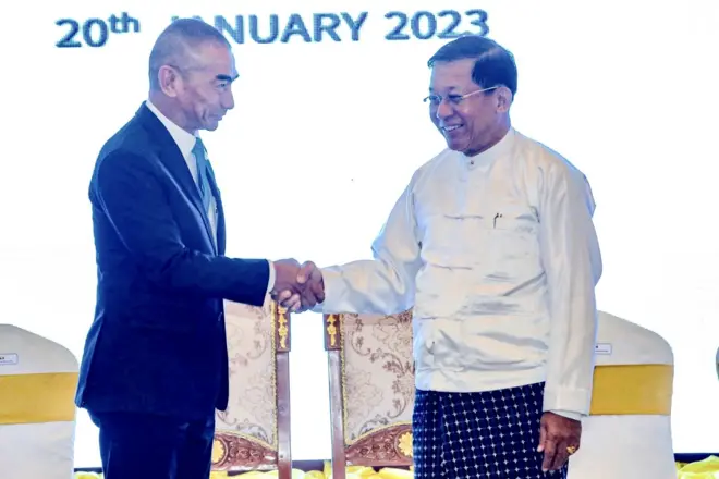 มิน อ่อง หล่าย