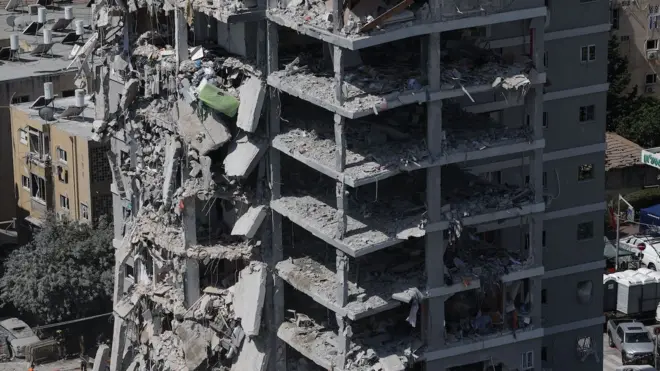 srusena zgrada u izraelu usled vazdusnih napda irana