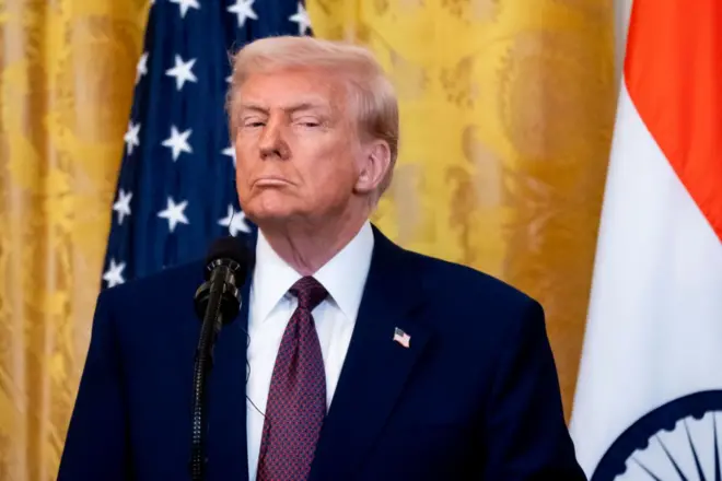 डोनाल्ड ट्रंप