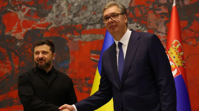 Двојица председника се рукују