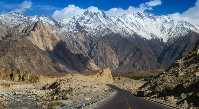 قراقرم ہائی وے