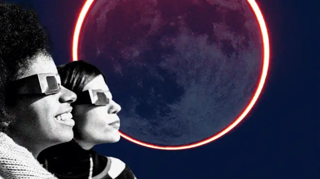 كسوف الشمس الكلي يغرق أجزاء من أمريكا الشمالية في الظلام