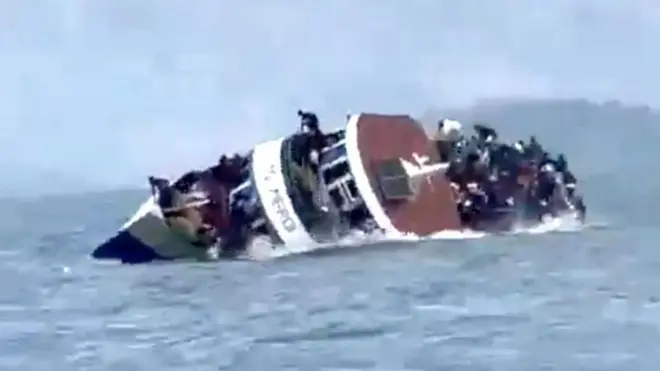 Ubwato MV MERDI bwabanje guhengama mbere y'uko burohama, abarokotse bavuga ko bwari butwaye abantu n'ibintu birenze ubushobozi bwabwo