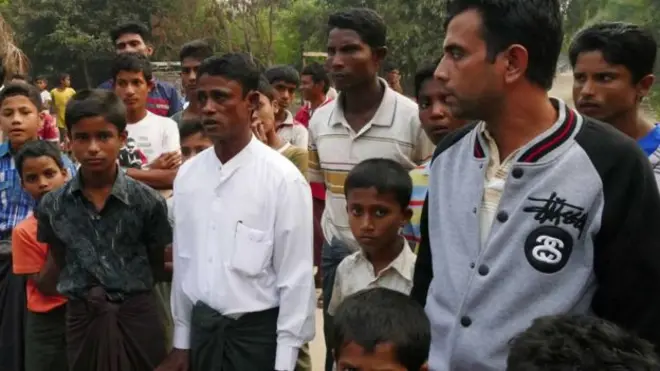 ငါးခူရ ရွာသားများ နဲ့ သတင်းသမားတွေ တွေ့ဆုံစဉ်