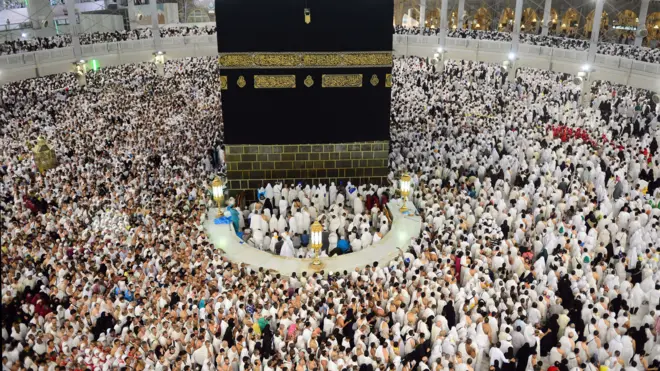 Aworan awọn Musulumi rẹpẹtẹ ni Kaabah, Meka