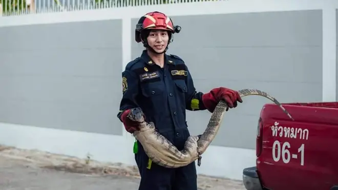 นักดับเพลิงหญิง