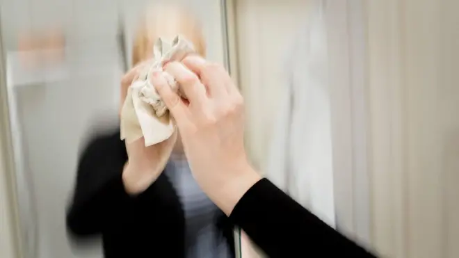 Учитывая работу по дому, женщины работают больше, чем мужчины