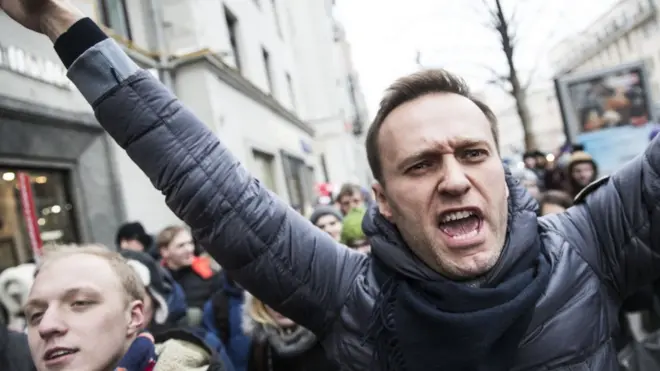 До задержания Навальный успел недолго пройтись по Тверской