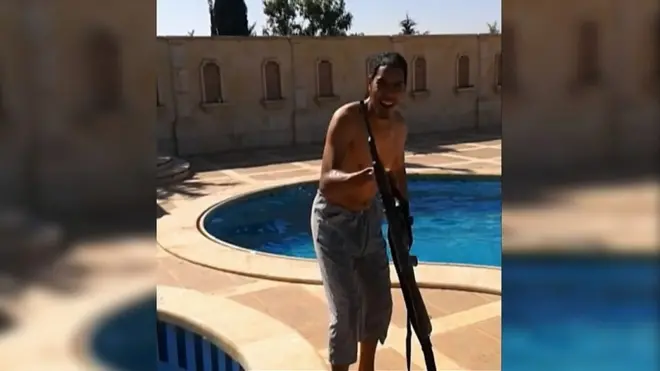 Сурияга кетган британиялик йигитлардан бири