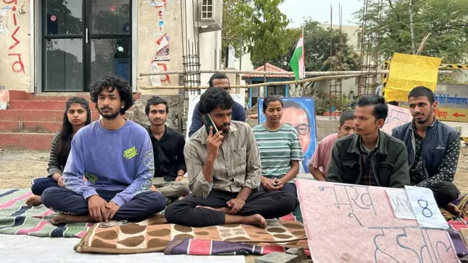 महात्मा गांधीं विद्यापीठाला सहिष्णुतेचं वावडं?