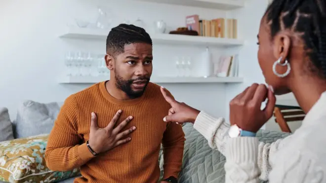 개인적인 모욕이나 부정적인 의견은 긍정적인 피드백보다 훨씬 마음에 오래 남을 수 있다