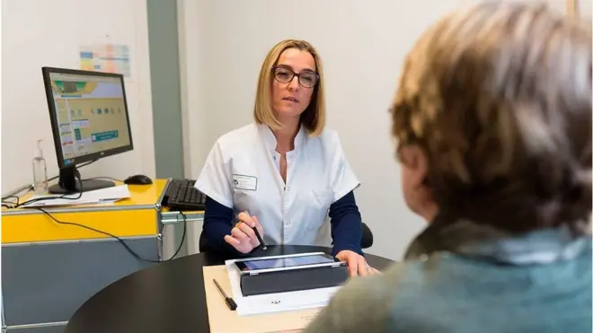 الشهر الوردي ضد السرطان