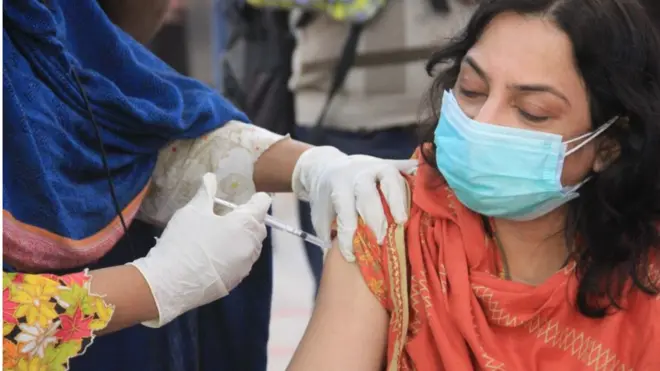 کورونا ویکسین