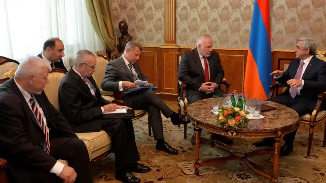 Minsk Qrupu həmsədrləri və ATƏT-in fəaliyyətdə olan sədrinin xüsusi nümayəndəsi Andrzey Kasprzyk və prezident Serj Sarkisyan