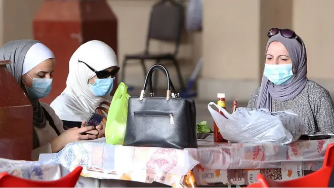 فيروس كورونا وصل عمان والكويت والبحرين والعراق