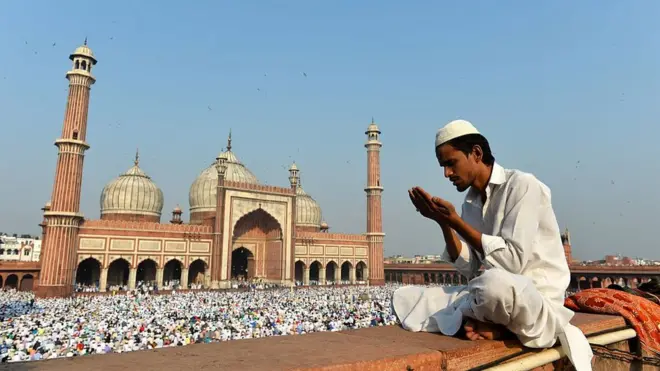 मुस्लिम, नमाज़, अधिकार, न्याय