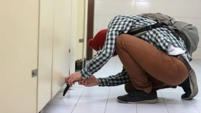 Banyak video diambil secara diam-diam di toilet dan ruang ganti, atau diunggah oleh mantan kekasihnya yang dilatari balas dendam.