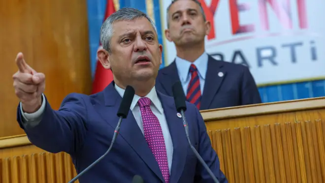 Yeni Parti Genel Başkanı Özgür Özel