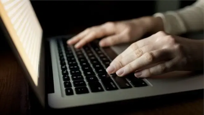 За інформацією Twitter, підозрілі пости писали приблизно з чотирьох тисяч російських акаунтів