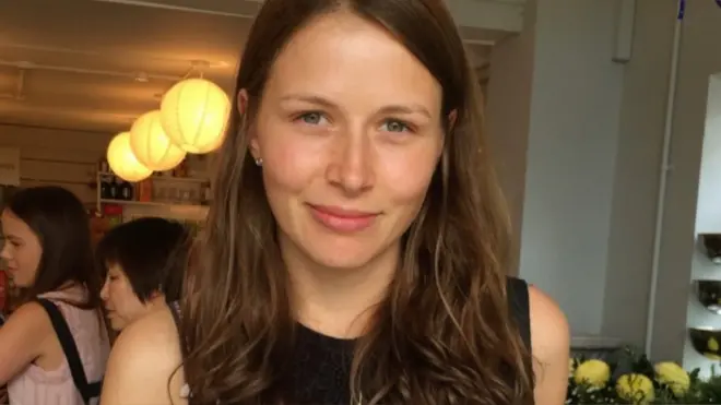 의사였던 소피 스푸너는 정신 건강 문제로 힘들어했지만 이 사실이 알려질까봐 도움을 요청하지 못했다