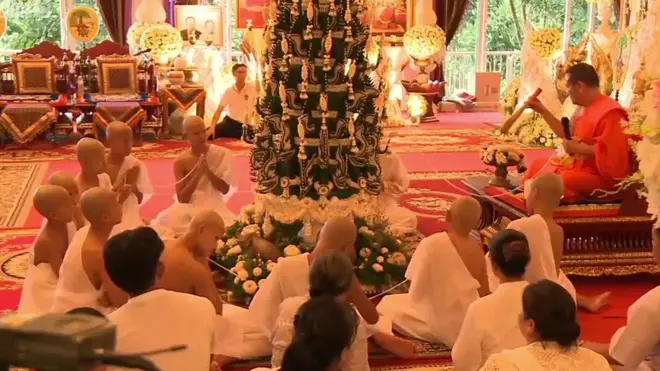 decaci u hramu na Taljandu