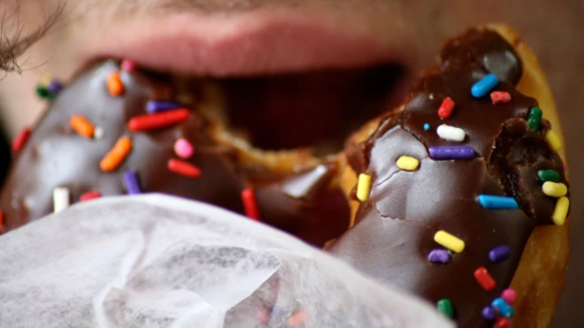 طعام فائق المعالجة.