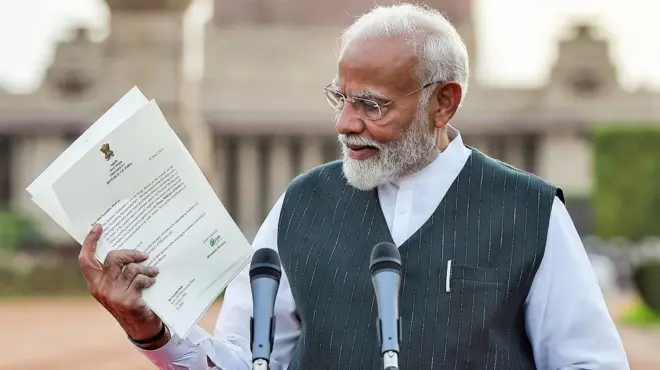 नरेंद्र मोदी