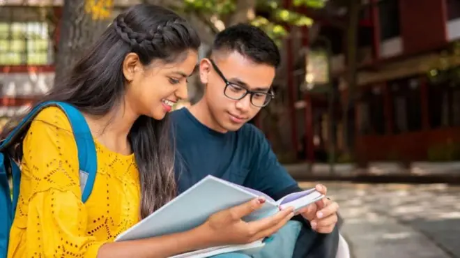 ఎస్ఎస్‌సీ పరీక్షలకు సిద్ధమవుతున్న విద్యార్థులు