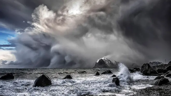 બીબીસી ગુજરાતી, ગુજરાત, બીબીસી, વાવાઝોડું, હવામાન